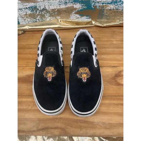 VANS OFF THE WALL CLASSIC SLIP ON TIGER CHECK SNEAKERS MEN 6 WOMEN 7.5 - Picture 1 of 9